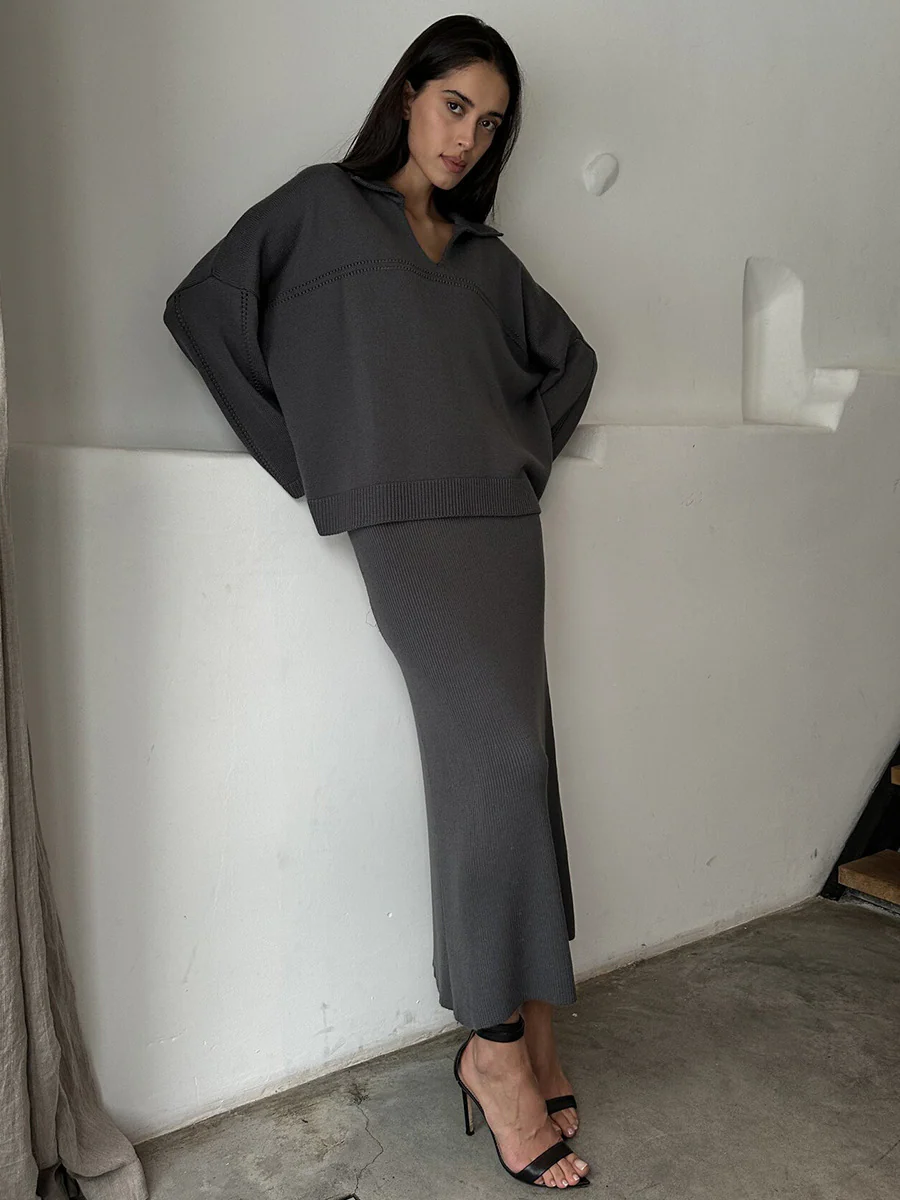 V-neck Knit Skirt Set - Image 5