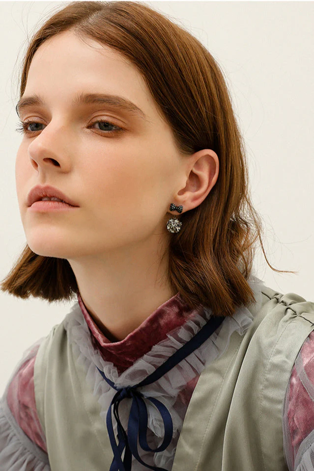 Vintage Bow Stud Earrings - Image 6