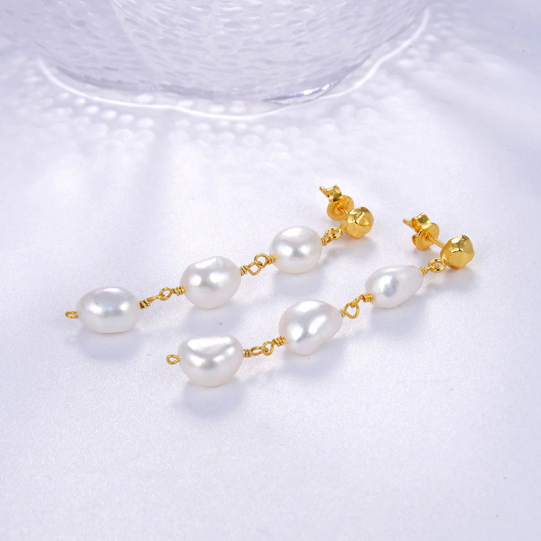 Vintage Chain Linked Dripping Pearl Beaded Drop Earrings - White - Image 3