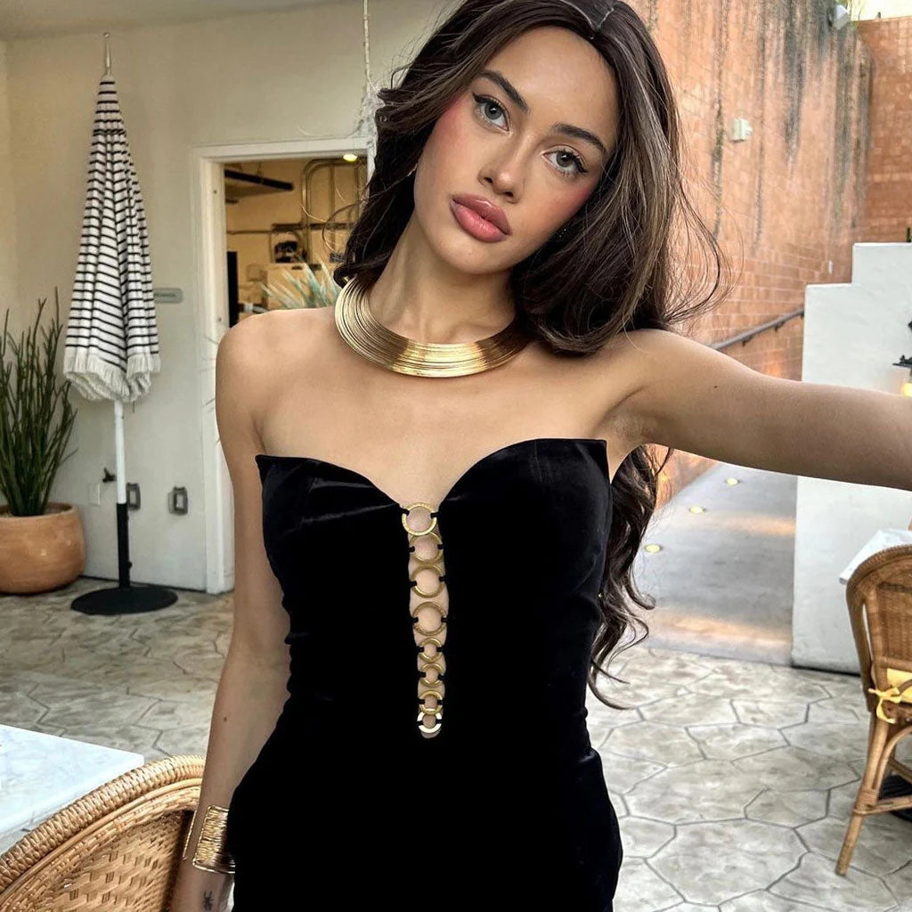 Vintage O Ring Full Glove Velvet Strapless Top Low Rise Short Matching Set - Image 3
