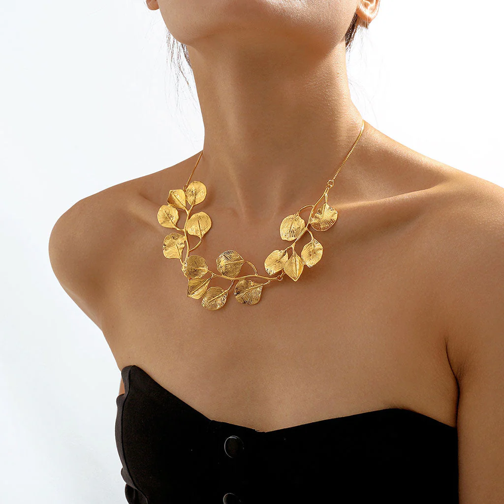 Vintage Polished Plated Exaggerated Leaf Shaped Box Chain NeckLace - Image 2