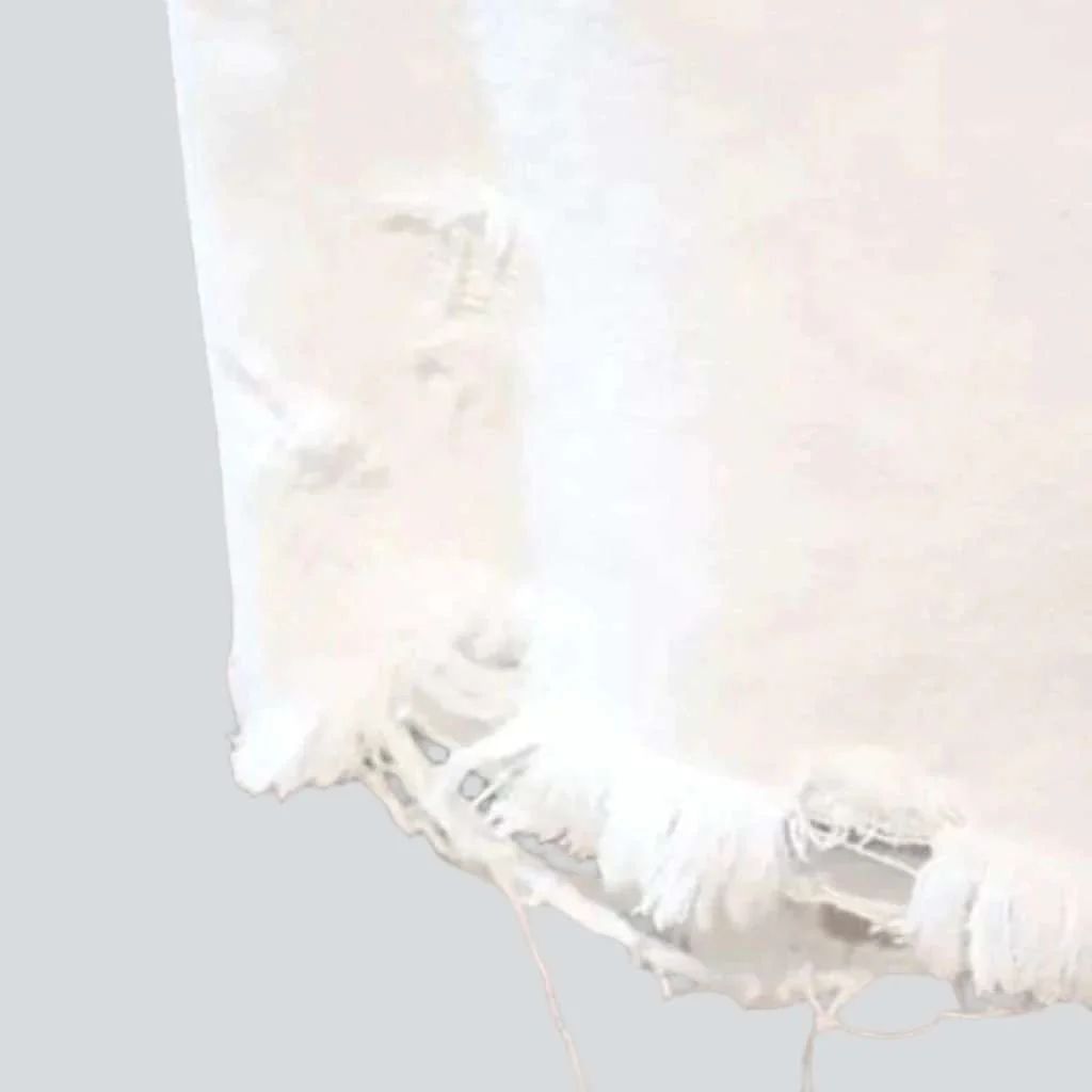 White men's distressed denim shorts - Image 8