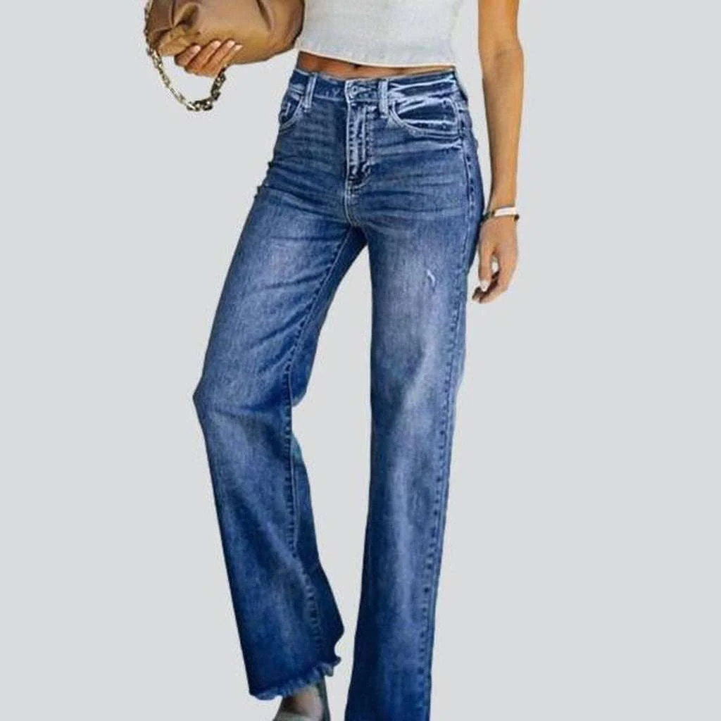 Wide leg light wash jeans - Image 4