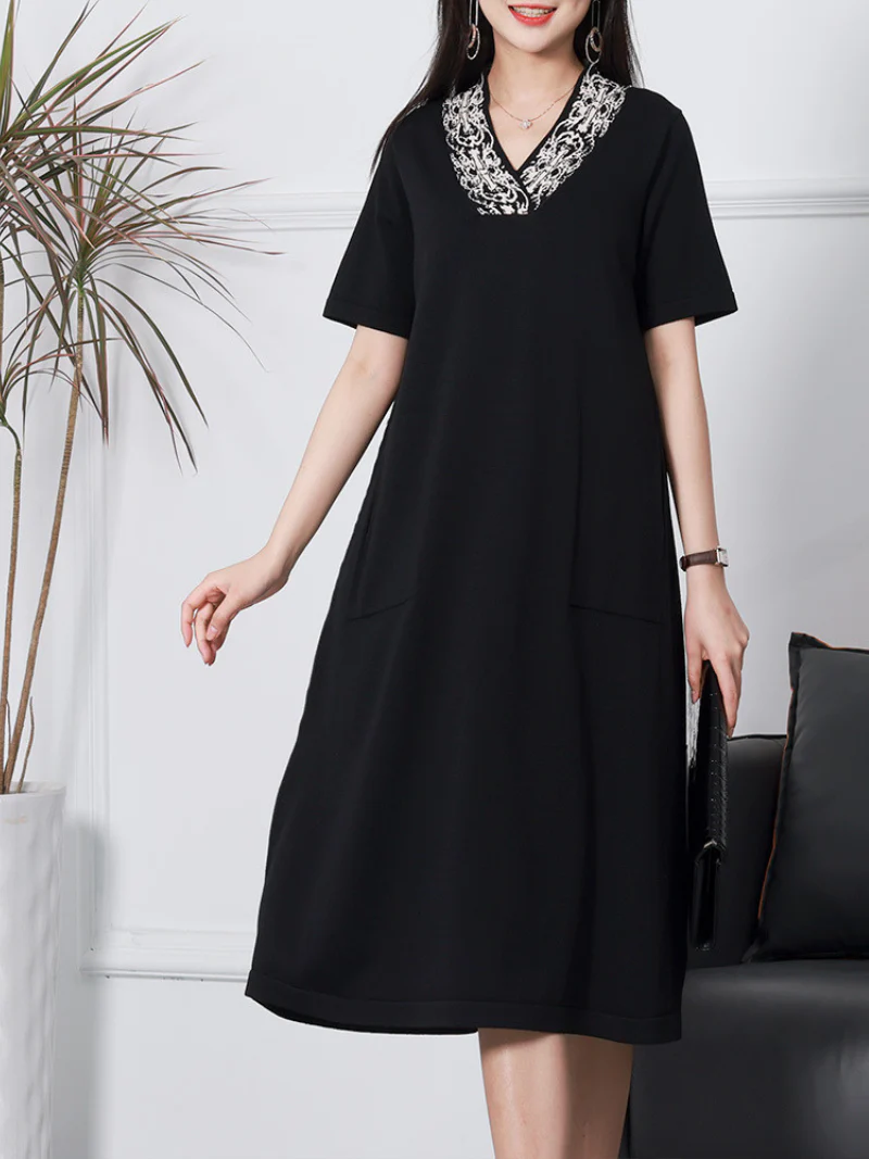 Short-sleeved V-neck Linen Knitted Midi-Dress - Image 2