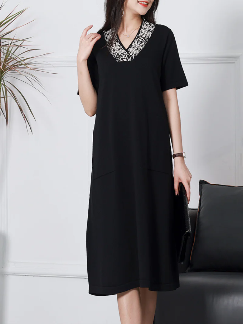 Short-sleeved V-neck Linen Knitted Midi-Dress - Image 3